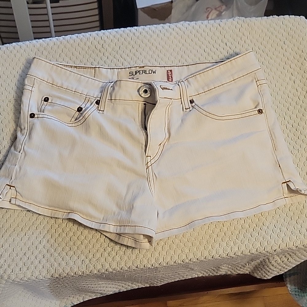 Levi's, size 9 juniors, superlow 518 white shorts